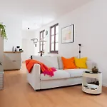 Aesthetische & Helle Design Apartments, Leipzig-altlindenau *