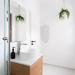 Aesthetische & Helle Design Apartments, Leipzig-altlindenau アパート ライプツィヒ
