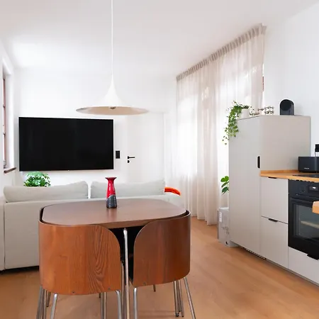 Aesthetische & Helle Design Apartments, Leipzig-altlindenau * Lipsia