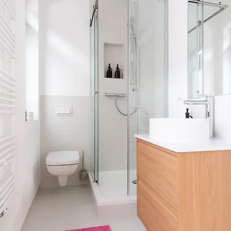 Aesthetische & Helle Design Apartments, Leipzig-altlindenau