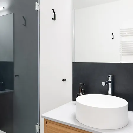 Aesthetische & Helle Design Apartments, Leipzig-altlindenau Lipsia