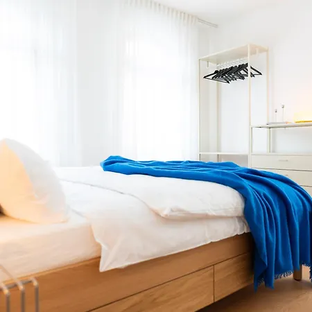 Aesthetische & Helle Design Apartments, Leipzig-altlindenau Appartamento