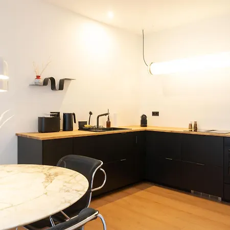 Aesthetische & Helle Design Apartments, Leipzig-altlindenau *